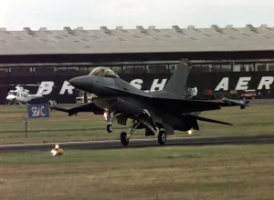 Landing Prints: American F16 Fighter lands at the Farnborough Airshow 1998