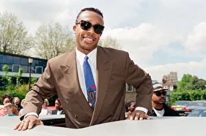 00753 Prints: American rapper MC Hammer visiting Stockwell Park Comprehensive school in south London