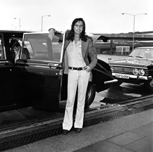 00274 Prints: American rock singer Alice Cooper arrives in London ahead of his tour
