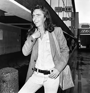 00274 Prints: American rock singer Alice Cooper arrives in London ahead of his tour