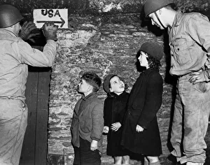 01205 Prints: American servicemen stationed in Dartmouth for the preparation of Operation Overlord