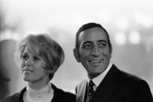01055 Prints: American singer Tony Bennett and his fiancee at the Hilton Hotel. 10th March 1968