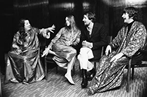 00372 Collection: American singing group The Mamas and the Papas seen here in London, l-r, Cass Elliott