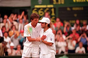 ANDRE AGASSI AND GORAN IVANISEVIC IN THE WIMBLEDON TENNIS 1992 FINAL - 06 / 07 / 1992