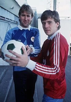 Images Dated 1st October 1987: Andy Goram & Alan Rough Hibs goalkeepers October 1987