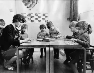 00055 Prints: Ann O Hara with pupils at the Nursery School which has opened at the Choppington