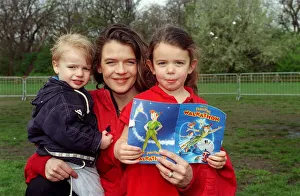 Annabell Croft TV Presenter April 98 With her two children taking part in a