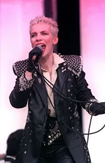 Annie Lennox of Eurythmics at Mandela Concert June 1988 singing at Wembley