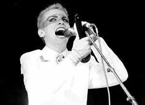 00161 Collection: Annie Lennox singer of the Eurythmics
