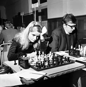 00045 Prints: The Annual International Chess Championship opened today at Hasting