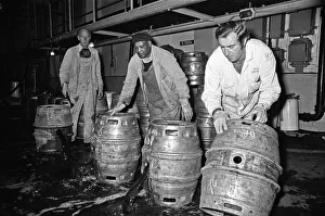 Ansells Brewery pouring 400, 000 pints of beer into Birmingham