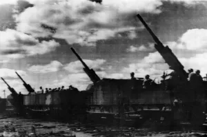 01439 Prints: An anti aircraft armoured train of the Soviet Red Army which has taken a heavy toll