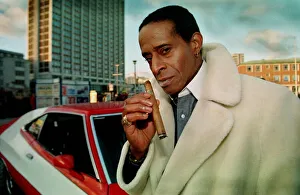 Skyscraper Prints: Antonio Fargas Actor December 1997 who played Huggy Bear