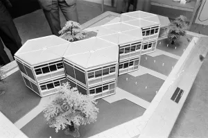 00863 Prints: Architects model of The Formula House, Warwick, 24th February 1964