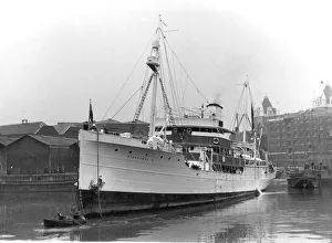 00093 Prints: Arctic survey vessel the Discovery II arriving at St Katharines Docks in London