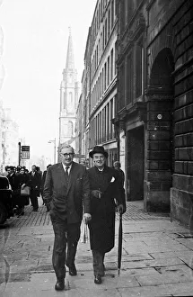 Lawyer Prints: Argyll Divorce - February 1963 Duke of Argyll seen arriving at the law courts