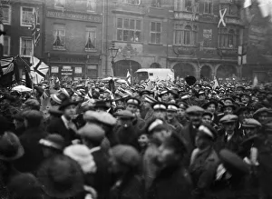 01136 Prints: Armistice Celebrated. Cambridge let itself go