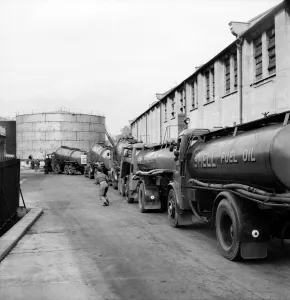 00039 Prints: The Army takes over the filling of petrol tankers and the distribution of supplies of