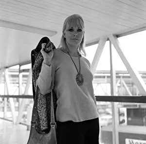00980 Prints: The arrival of actress Kim Novak, at Heathrow Airport today from Los Angeles