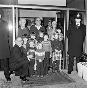 01272 Prints: The arrival of the British hostages from Iran at London Airport following the Iran
