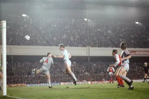 Arsenal 0 v 0 Liverpool, Littlewoods League Cup 3rd round (replay) at Highbury