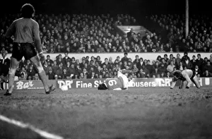 Arsenal 2 v. Derby County 0. Division 1 football January 1980 LF01-05-018