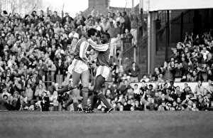 Images Dated 6th December 1986: Arsenal 3 v. Queens Park Rangers 1. Division One Football. December 1986 LF21-11-040