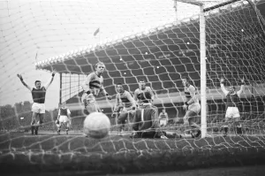 Arsenal 3 v West Ham United 3. Old League Division one at Highbury Stadium