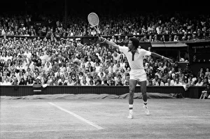 Arthur Ashe playing against Jimmy Connors in the Wimbledon Gentlemens Singles final