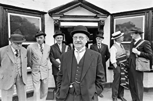 Arthur Lowe (centre) as Captain Mainwaring during the filming of the Dad