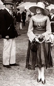 00181 Prints: Ascot Fashion - August 1926 Lady dressed for Ascot races