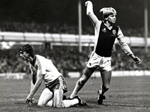 00262 Prints: Aston Villa v Dinamo Bucharest Football November 1982 1980s European Cup