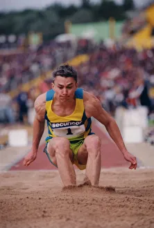 00403 Prints: Athlete Jonathan Edwards Jonathan Edwards in action in the Triple Jump competition