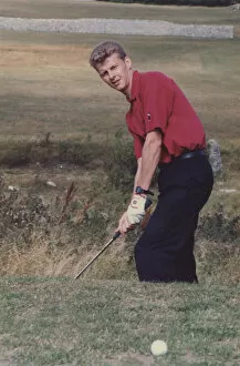 Images Dated 22nd August 1990: Athlete Steve Cram Steve Cram playing golf at Whitburn Golf Course 22