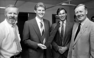 00399 Prints: Athlete Steve Cram Steve Cram recieves a British Heart Foundation tie to