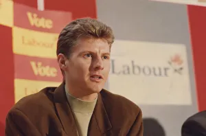 00400 Prints: Athlete Steve Cram Steve Cram shows his support for the Labour Party by