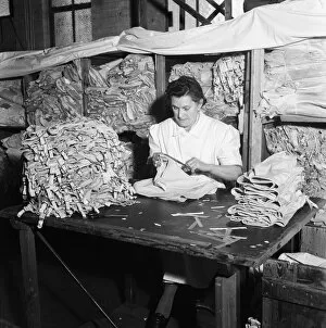 01303 Collection: Au Fait girdle manufacture at the Spirella Corset factory in Letchworth 14th January 1949