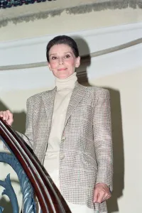 01470 Prints: Audrey Hepburn speaking at UNICEF after returning from a trip to Somalia