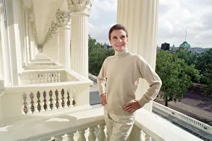 Audrey Hepburn speaking at UNICEF after returning from a trip to Somalia