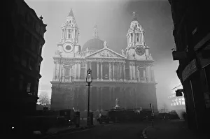 Auxiliary fire engines and pumps outside St Pauls Cathedral, Ludgate Hill, London