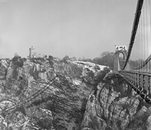 Somerset Prints: The Avon Gorge and Clifton suspension bridge looking towards the Clifton Observatory