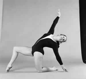 01322 Prints: Avril Lennox, British Gymnast, Daily Mirror Studio, London, Tuesday 14th January 1975