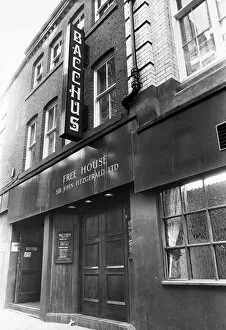 00780 Collection: Bacchus Public House, Newcastle, 13th October 1987. Free House, Sir John Fitzgerald Ltd