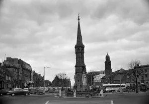 00676 Prints: Banbury Cross, Banbury, Oxfordshire. 9th March 1966