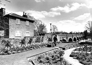 00093 Prints: Bancroft Gardens in Stratford-on-Avon 15th April 1988
