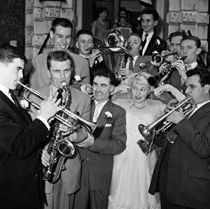01390 Collection: Bandleader Roy Kenton, 25, marries 18-year-old singer of the band Jean Barry at St