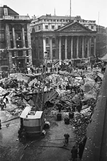 01483 Prints: The Bank of England and Royal Exchange after the raid during the night of 11 January 1941
