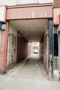 Alley Prints: Barbed wire is allowed to be used as a form of security on Far Gosford Street