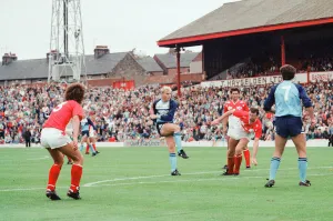 Barnsley 1-1 Middlesbrough, Division Two league match at the Oakwell Ground