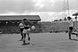 Barnsley 3 v. Bolton 0. September 1981 MF03-08-061